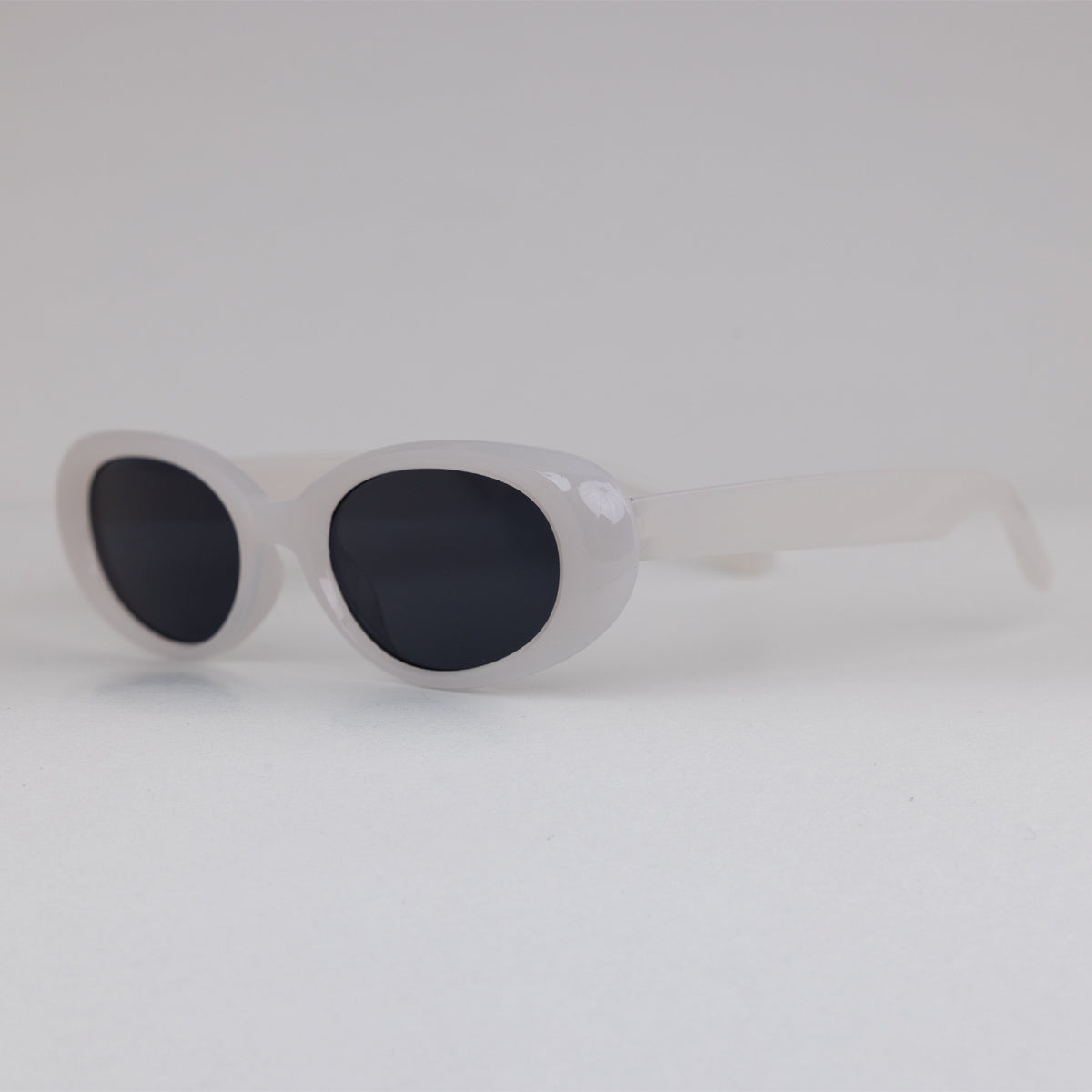 Caprii Techno White